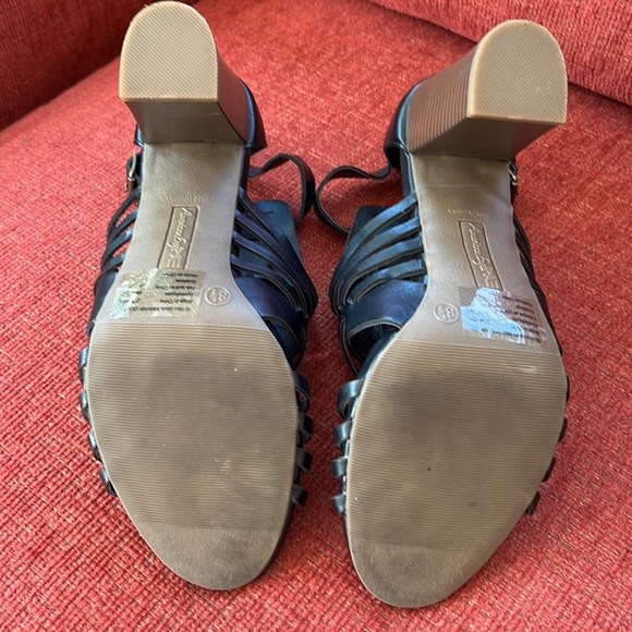 American Eagle Black Block Heel Strappy Sandals - Picture 4 of 8